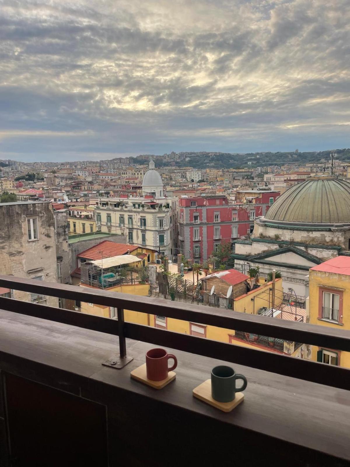 Faccia Gialla Napoli Casa Vacanze Nápoles Exterior foto