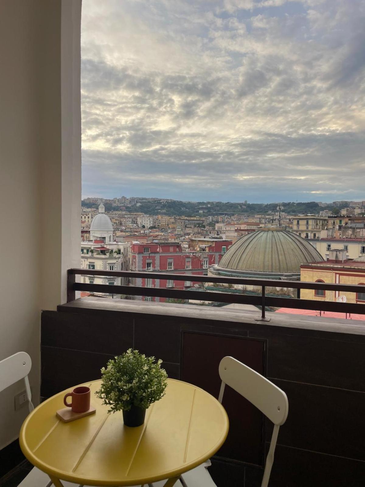 Faccia Gialla Napoli Casa Vacanze Nápoles Exterior foto